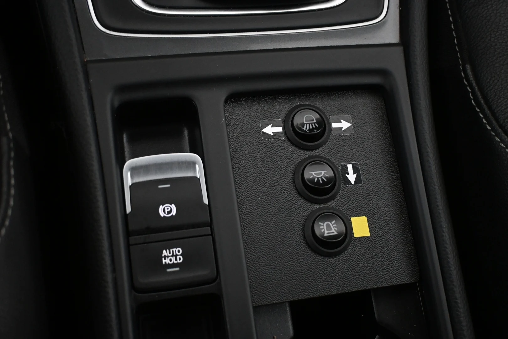 Car Image - 4nRslYYgPhqH17rZp0fMia
