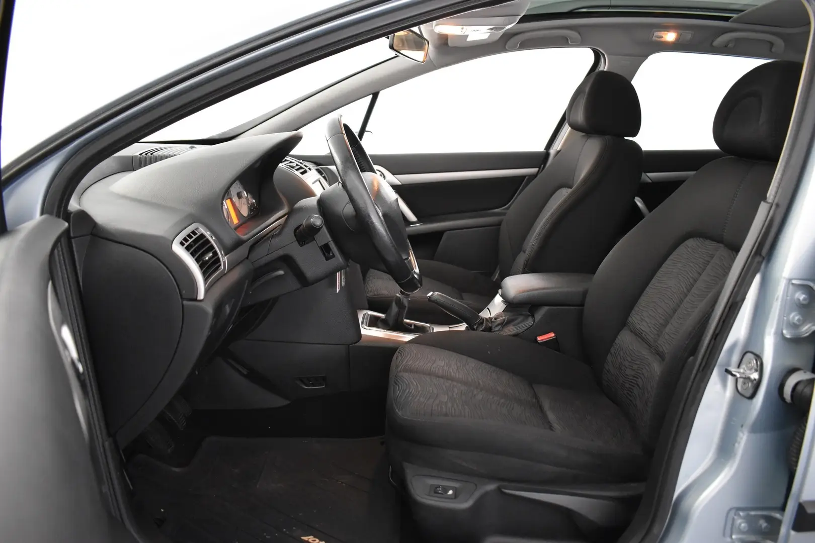 Car Image - lzfwZI20bJ0Knb7JqGROo
