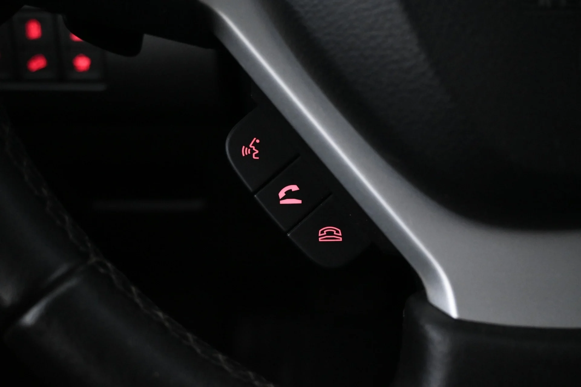 Car Image - 4hCIHn10QL4qHkmxWSG5xK