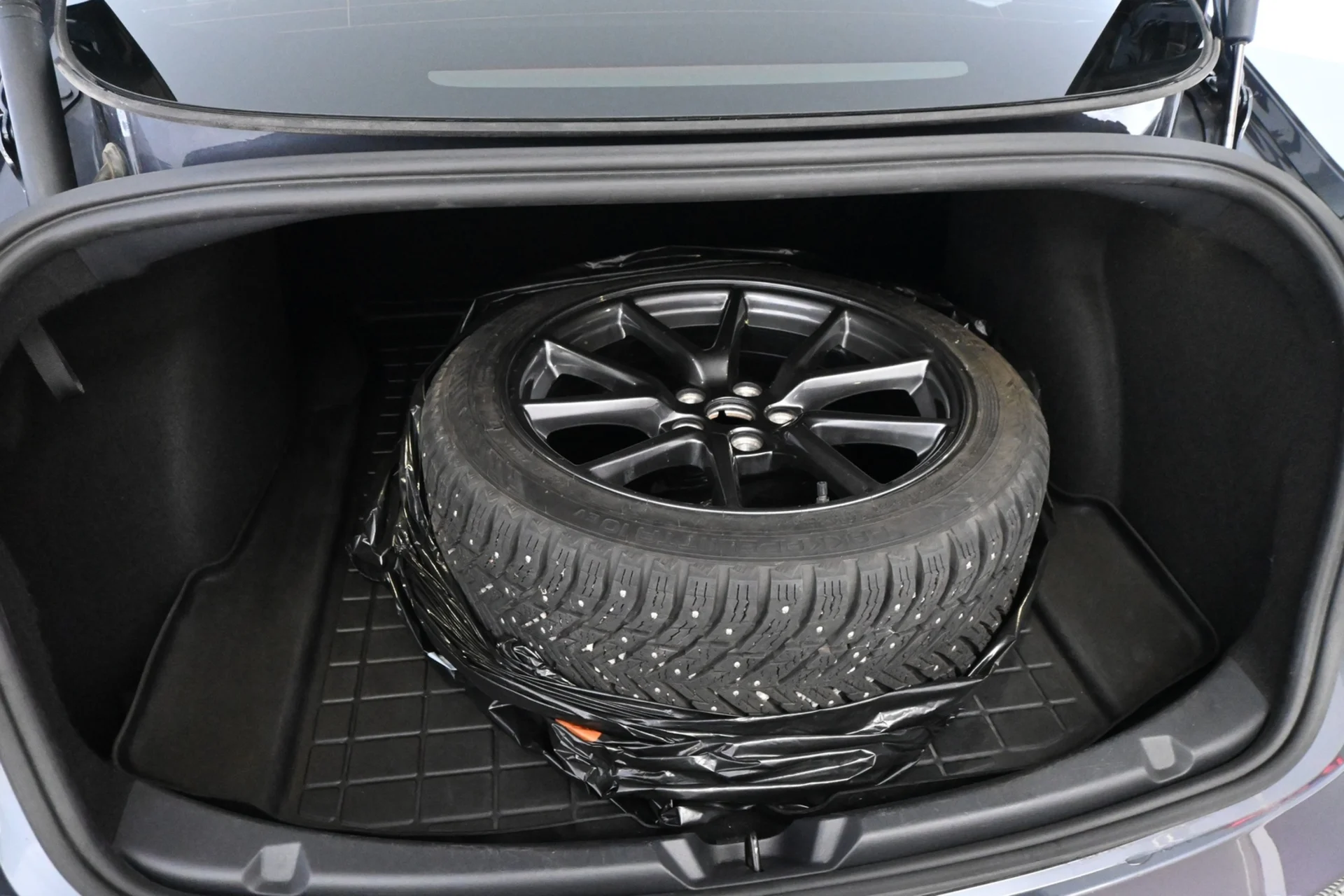 Car Image - iJLOWeU77UOw72nc9V6Bw