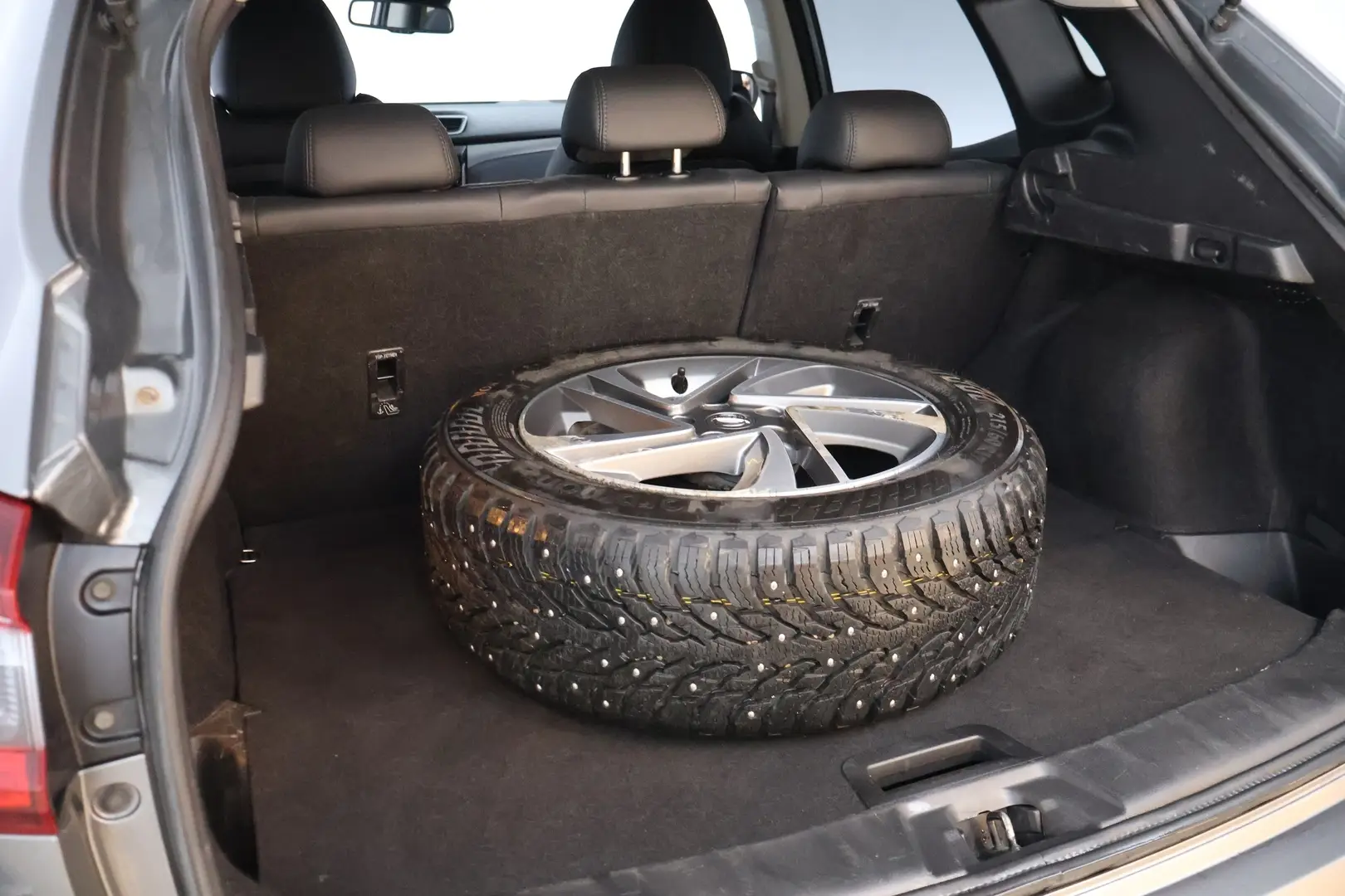 Car Image - 1OksG8heH5z9fONwzmspSi