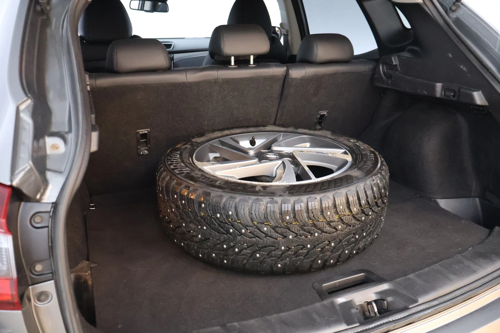 Car Image - 1OksG8heH5z9fONwzmspSi