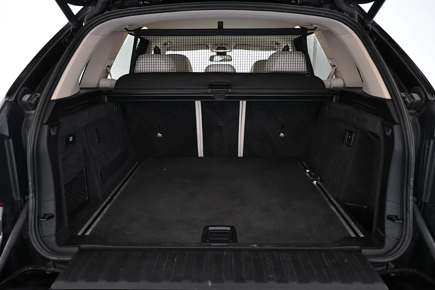 Car Image - 3BiXasRSgexiy3OvV16PDK