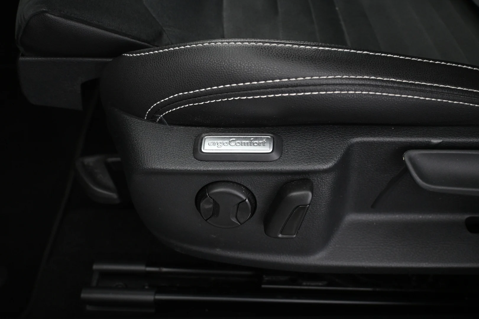 Car Image - 7qKM8SmkIEpFWAbqzRMux7