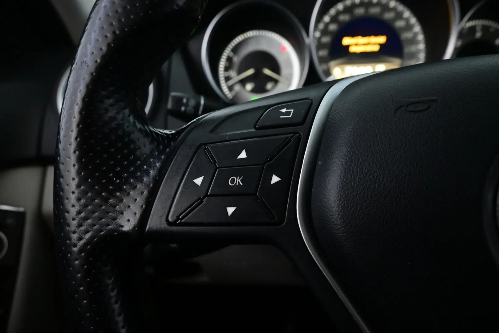 Car Image - 4akd8dqgzXy9COHV6QAsP6