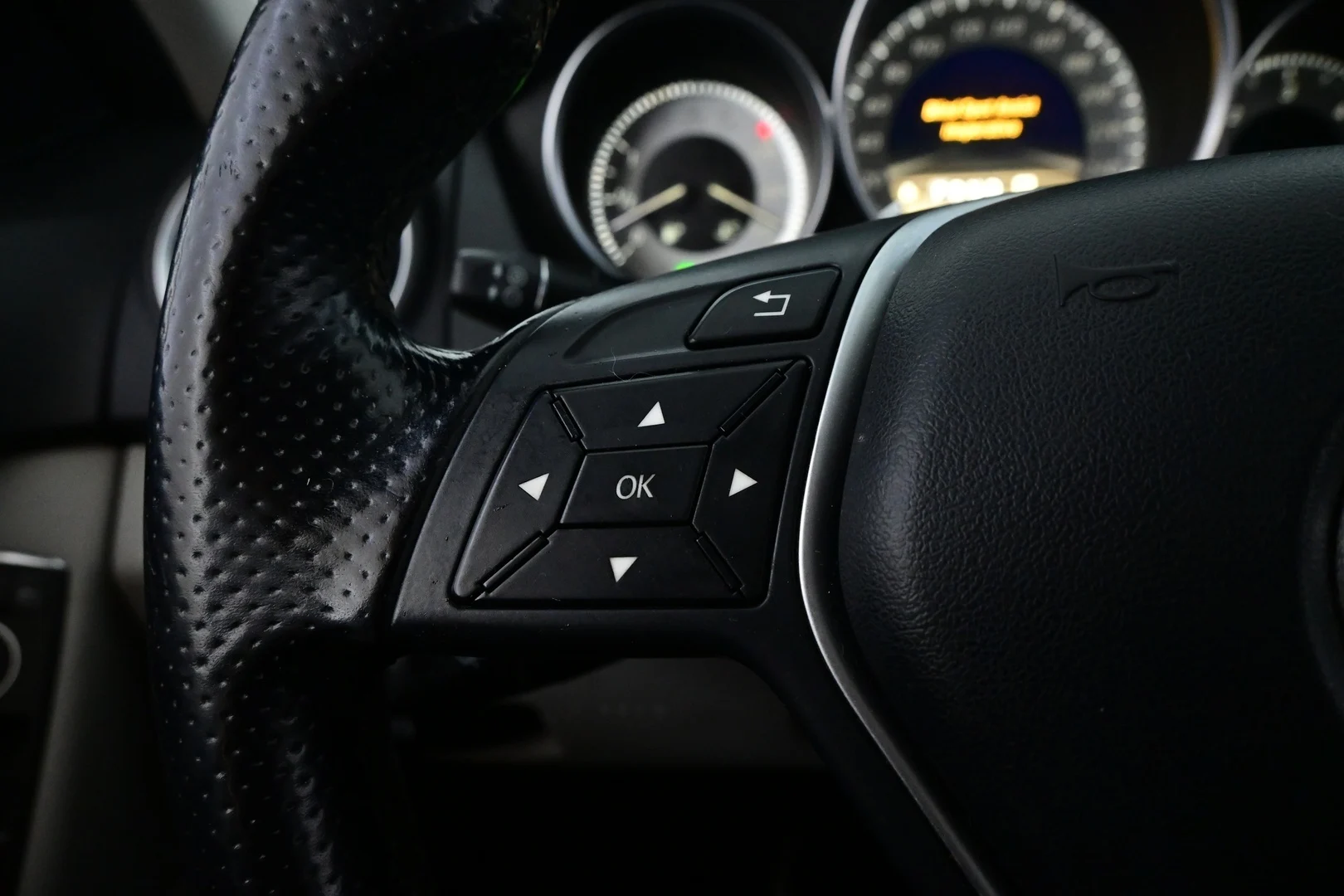 Car Image - 4akd8dqgzXy9COHV6QAsP6