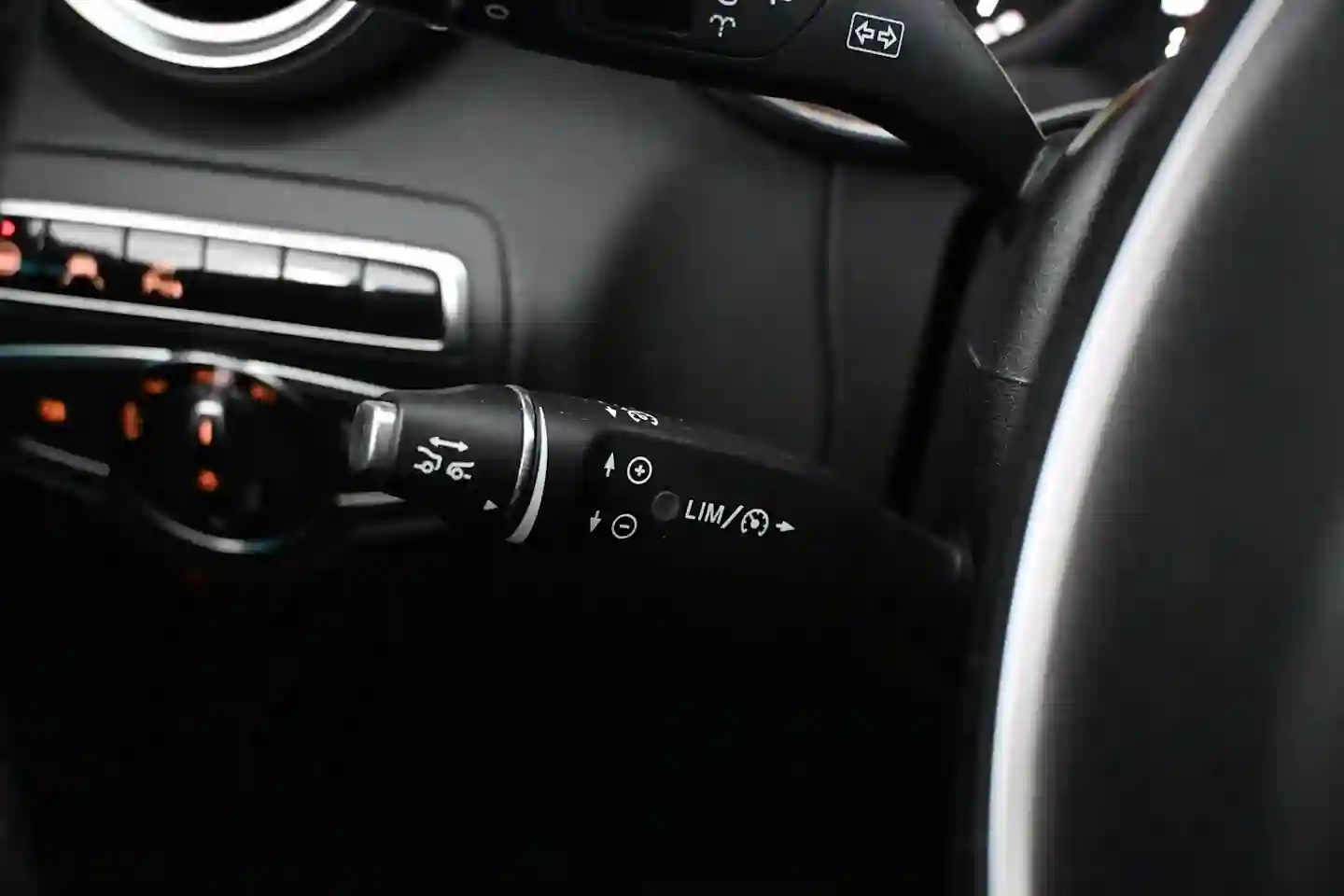 Car Image - se1VMIXdGUHLDtBpwiwz9