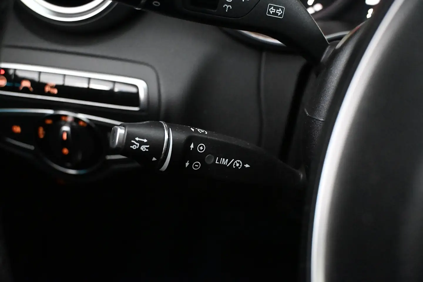 Car Image - se1VMIXdGUHLDtBpwiwz9