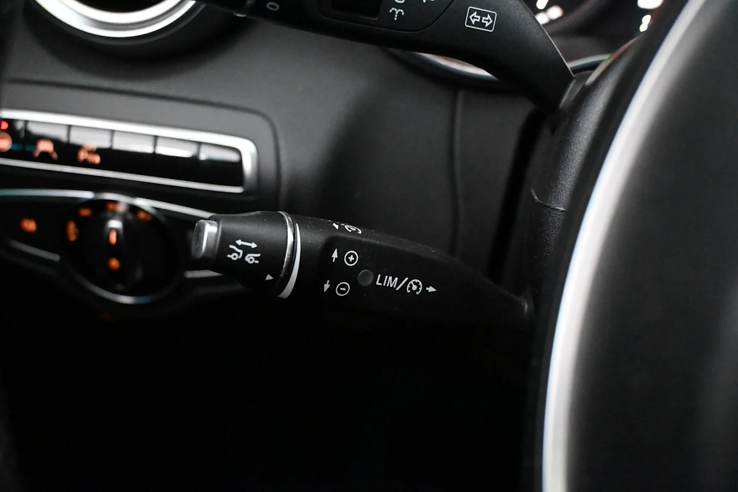 Car Image - se1VMIXdGUHLDtBpwiwz9