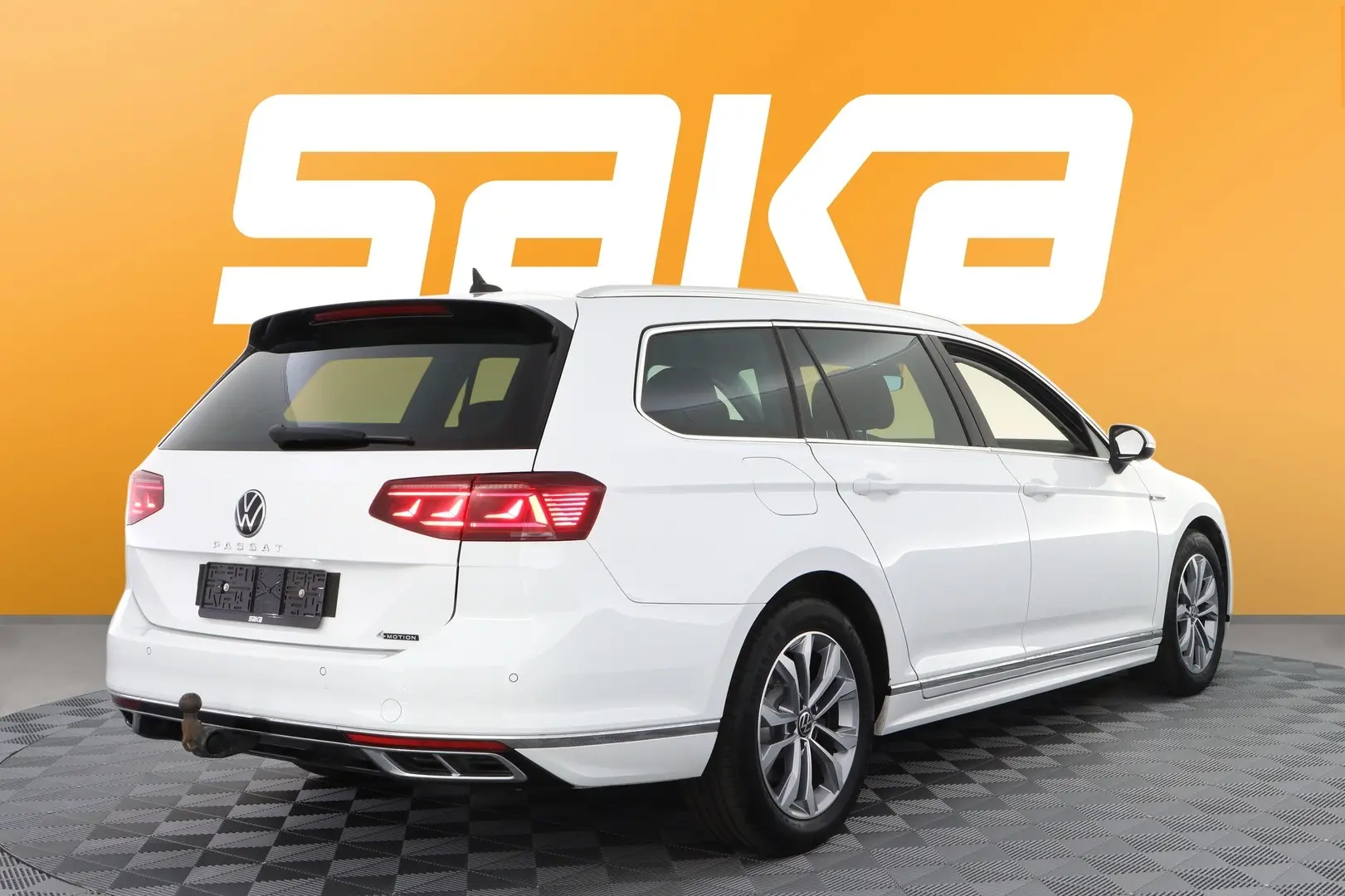 Car Image - 3o6D5kdIpaAvgMR4fcqmID