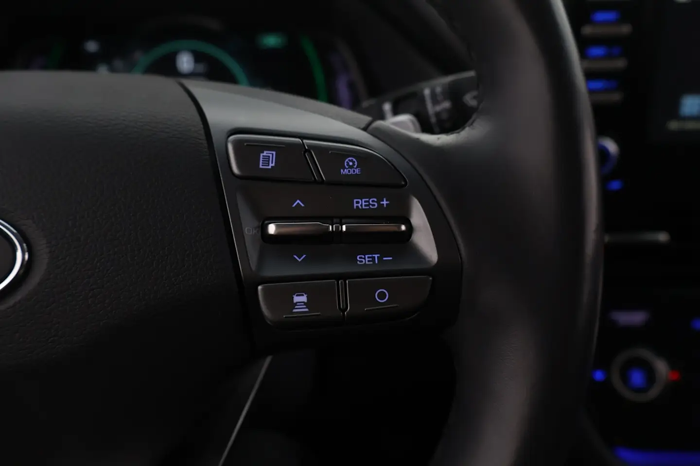 Car Image - 5vXf96KNAsvY8X3Z1CzP6r