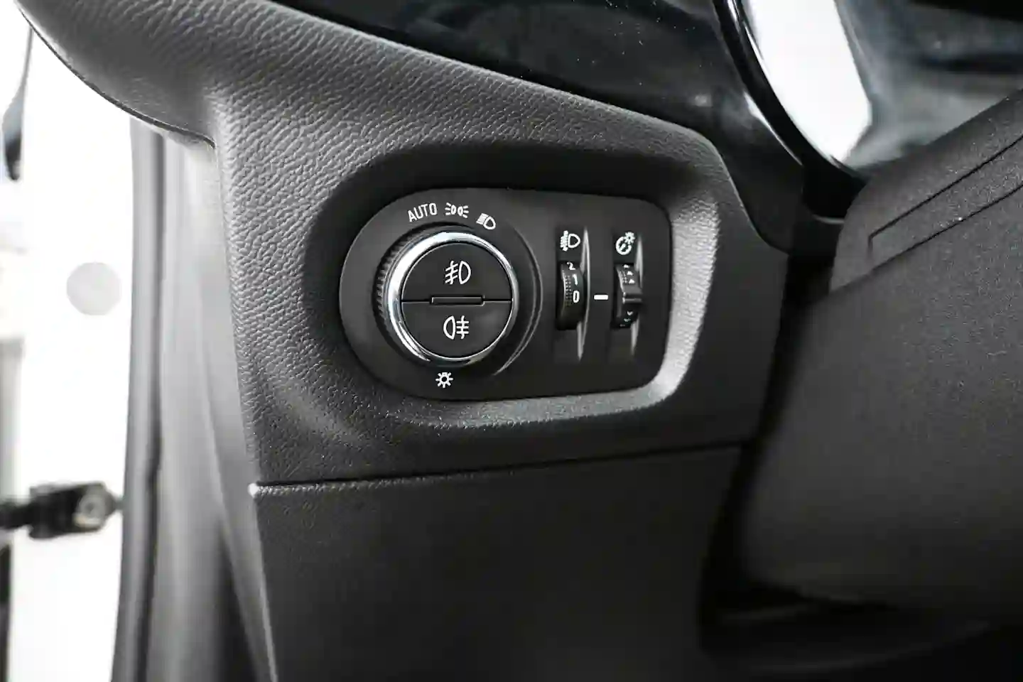 Car Image - 2B50P9udgfhTqeIofz3SJF