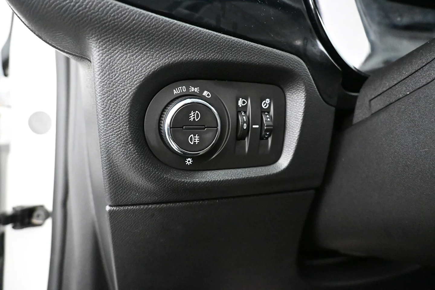 Car Image - 2B50P9udgfhTqeIofz3SJF