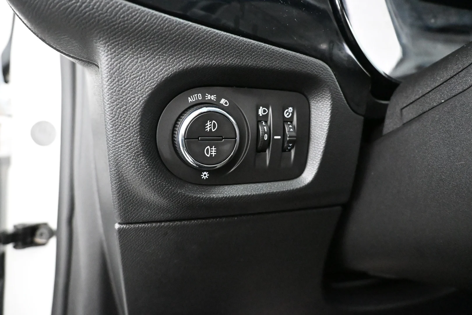 Car Image - 2B50P9udgfhTqeIofz3SJF