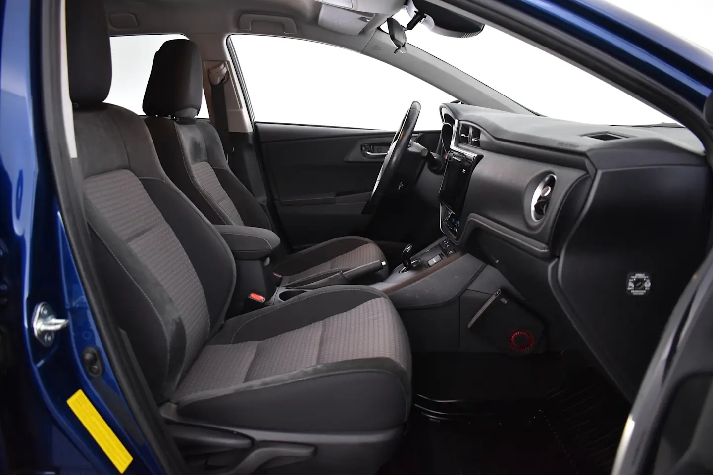 Car Image - 4Yc4EIq9C4kCAHp6lI4MsN