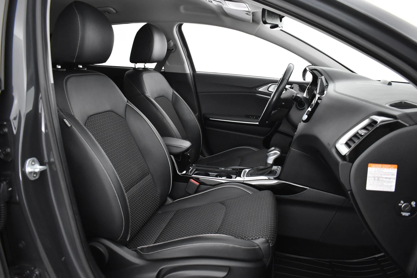 Car Image - RXkMcN43eHv9ebvTInWNL