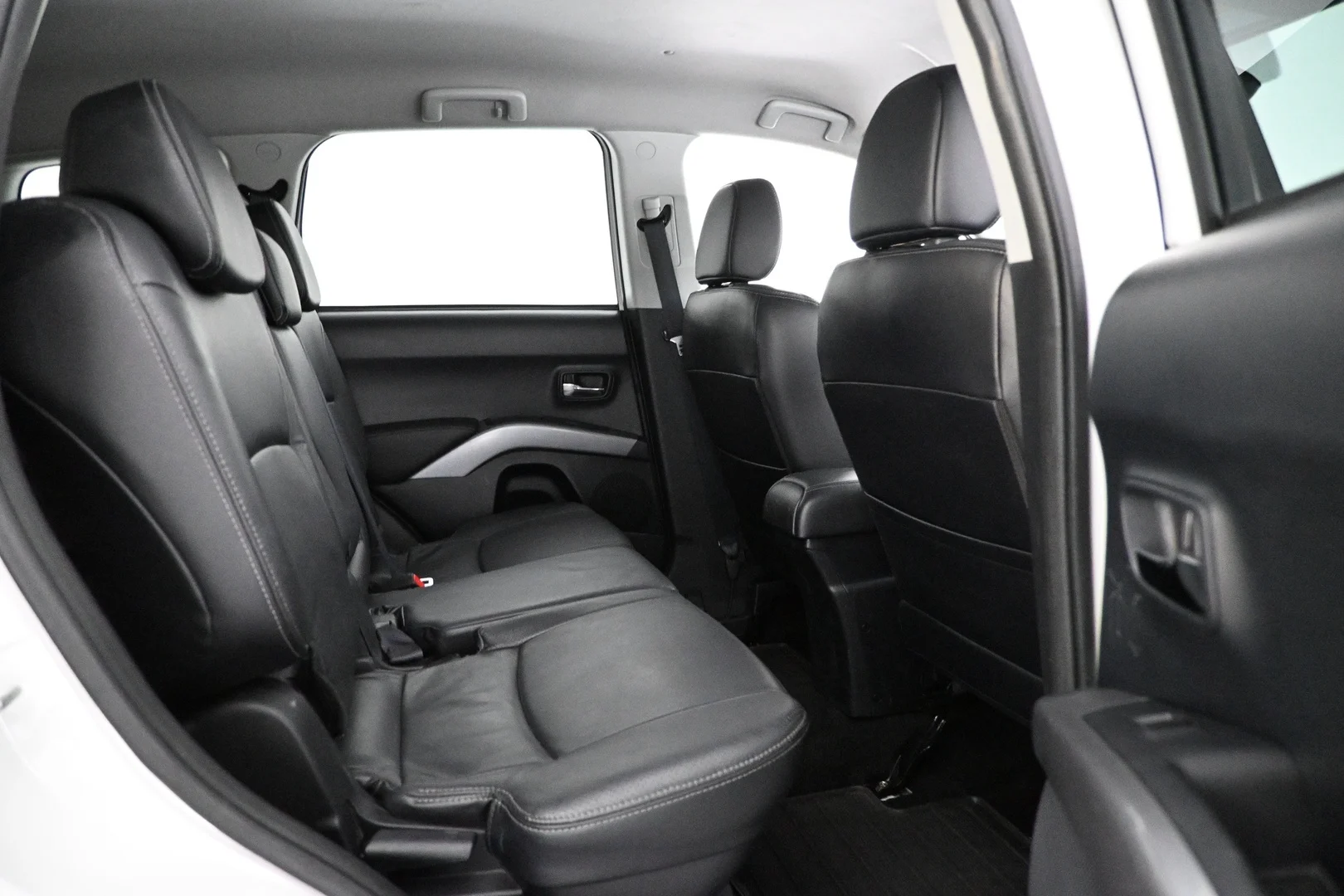Car Image - 2zYcg4q386FJeocHYpbBi9