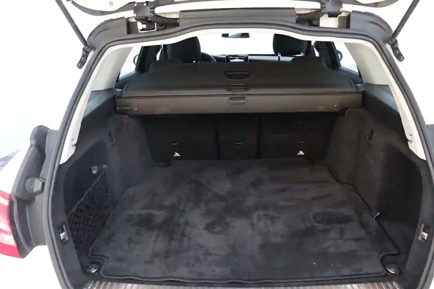 Car Image - OvwsuDmTUT99tNMYn9Ogp