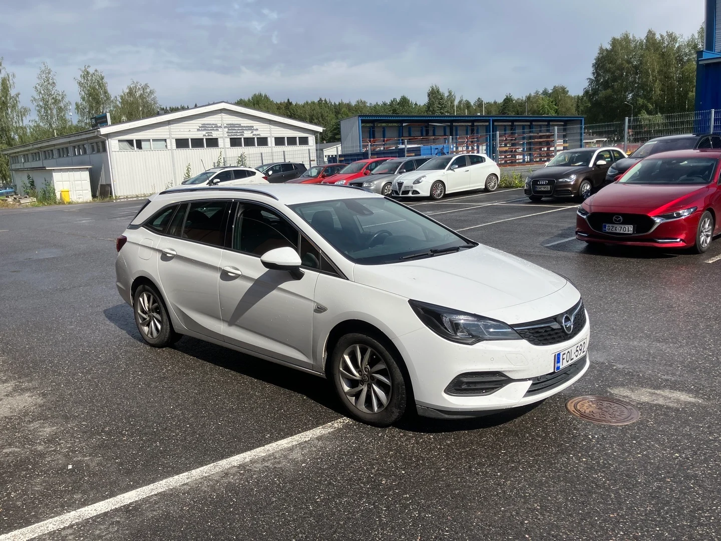 Car Image - 7CdH5BdvkrLUChwXTcVN2e