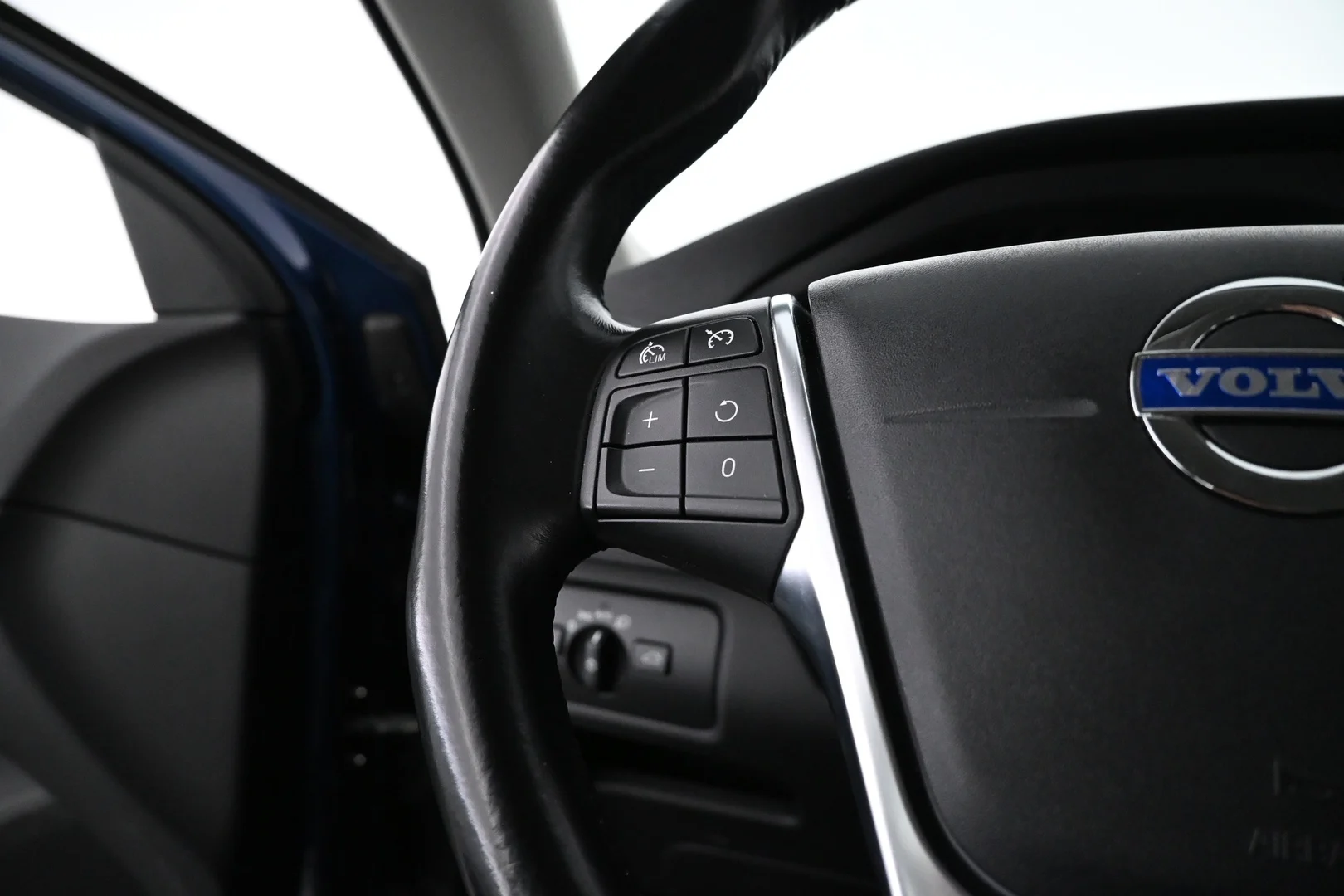 Car Image - 1l8XV6djfhxTbsC6qqkgG2