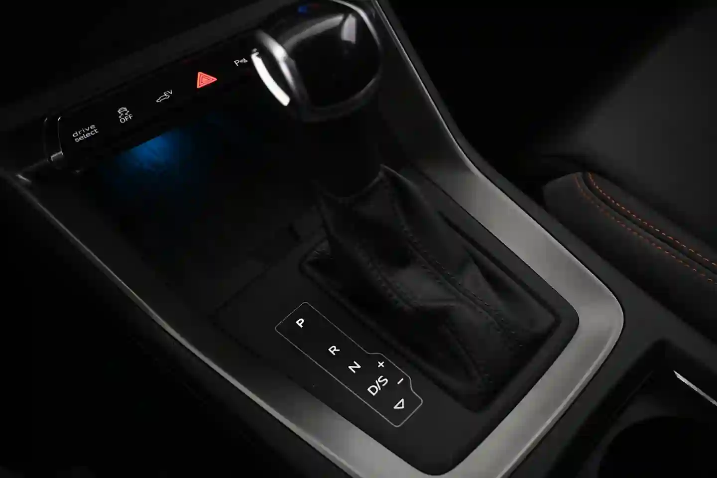 Car Image - 68qEeZCBZiRZGbkGbIuMeJ