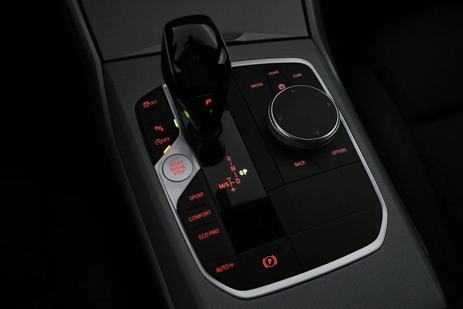Car Image - 7iaKg6CrznIr3WbaizKmhO