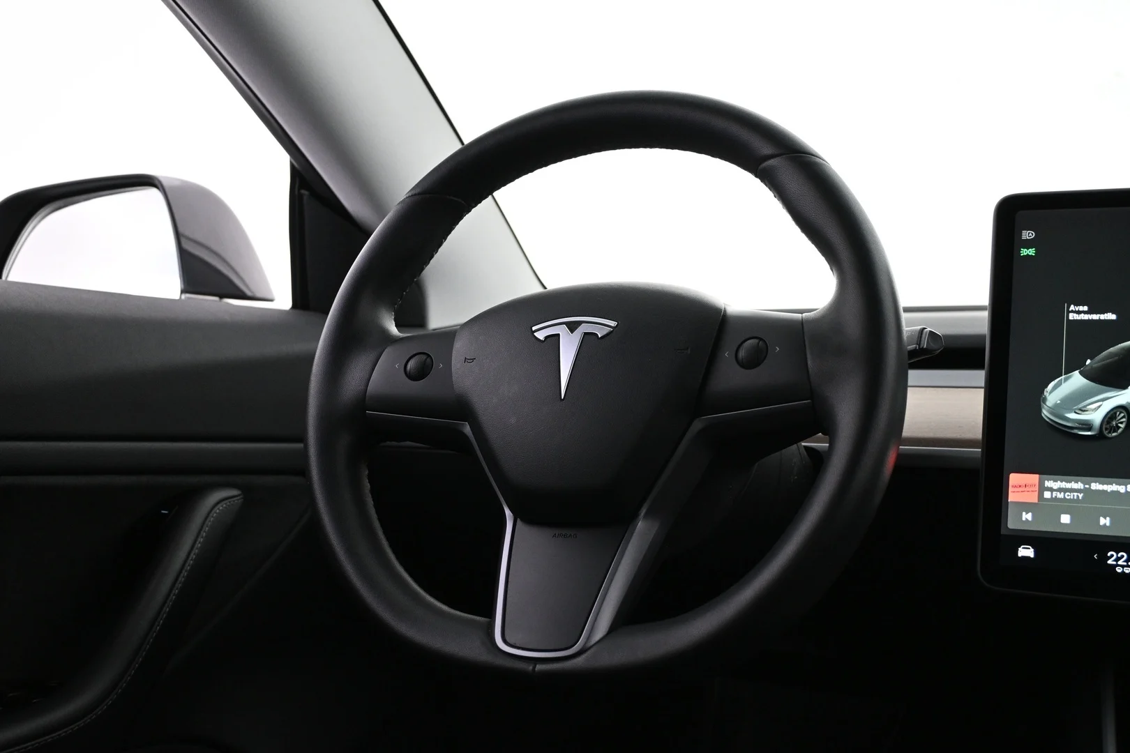 Car Image - BseT16JRSgNuquEgK4avr