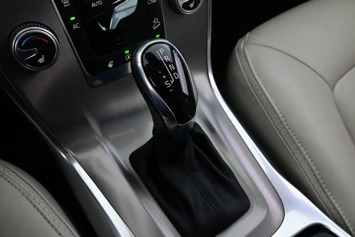 Car Image - 240qYoMSOeoxu1TFOiIi7F
