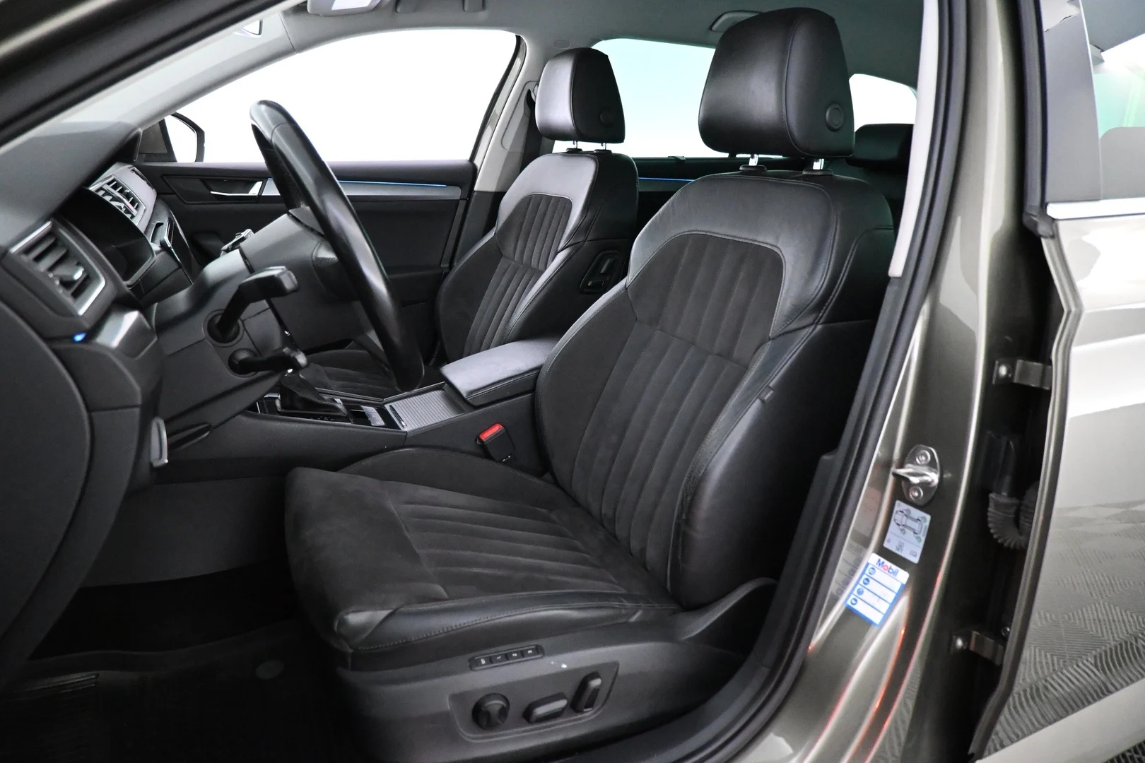 Car Image - lk2dHzc1NX635RBtsq0TI