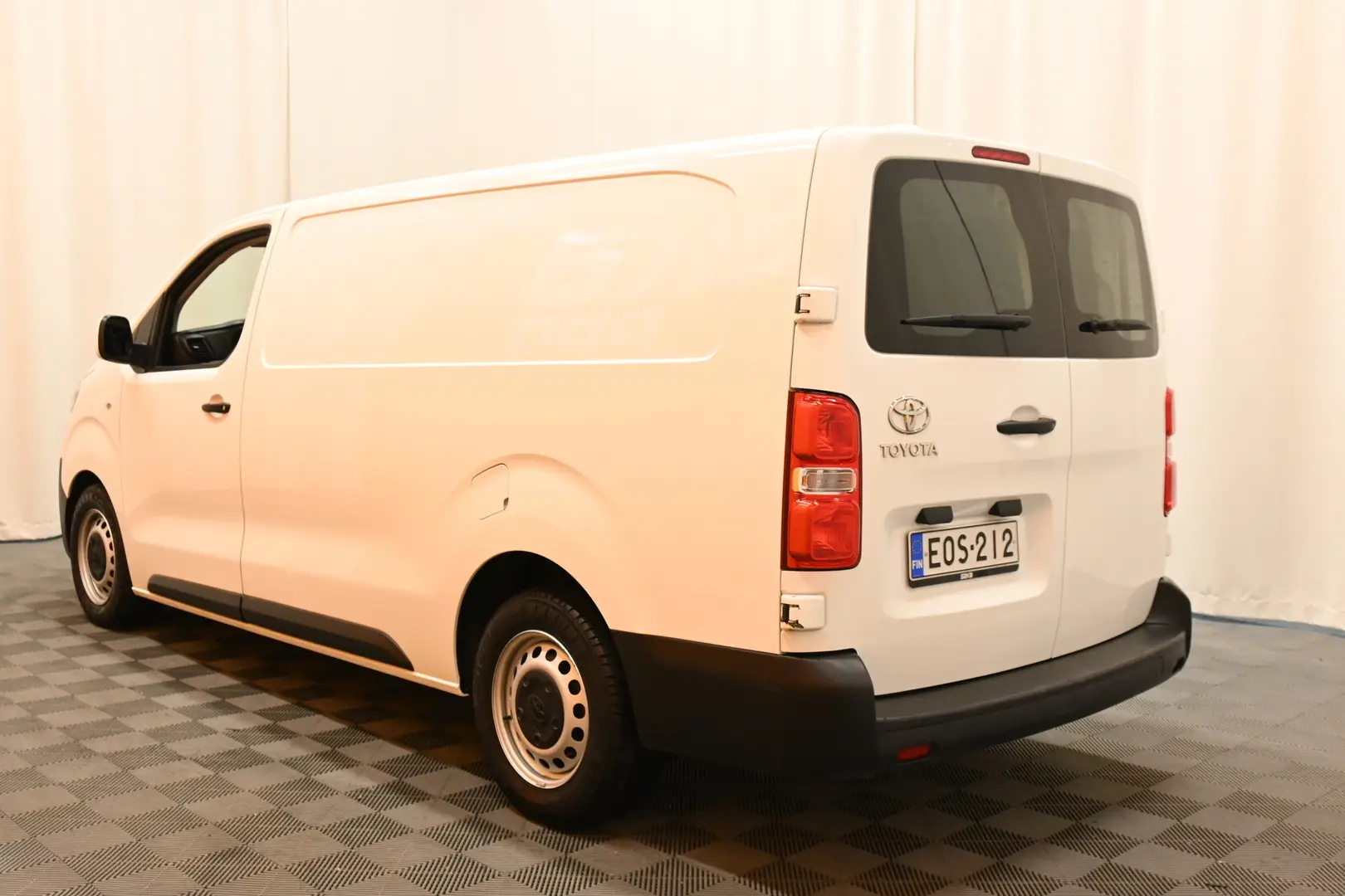 Car Image - 7KtFOmeqovozXjQh35xxw1
