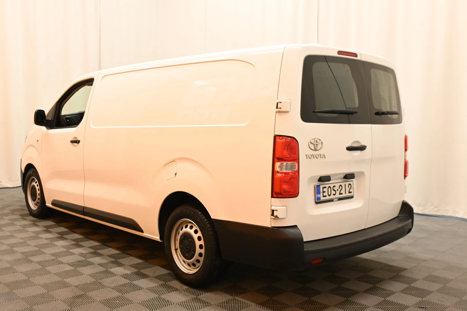 Car Image - 7KtFOmeqovozXjQh35xxw1