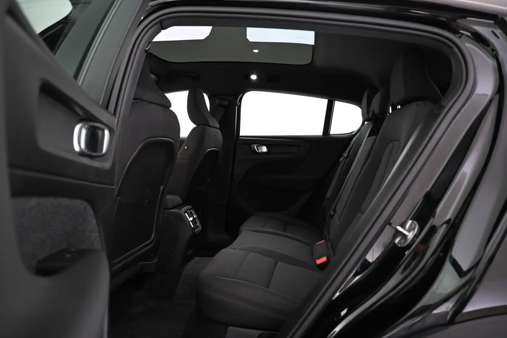 Car Image - 2iIi0eN5oZAIKqCTStebo