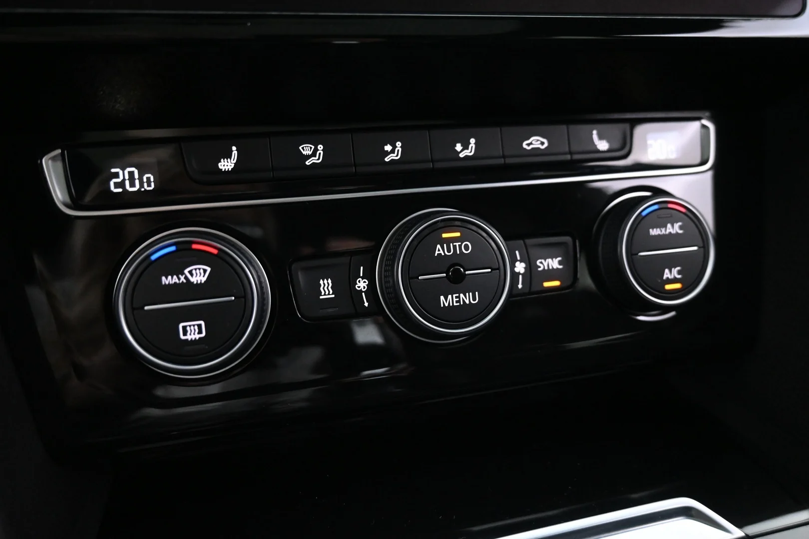 Car Image - 2O4giZZMXZFuMQ8SYxlI6s