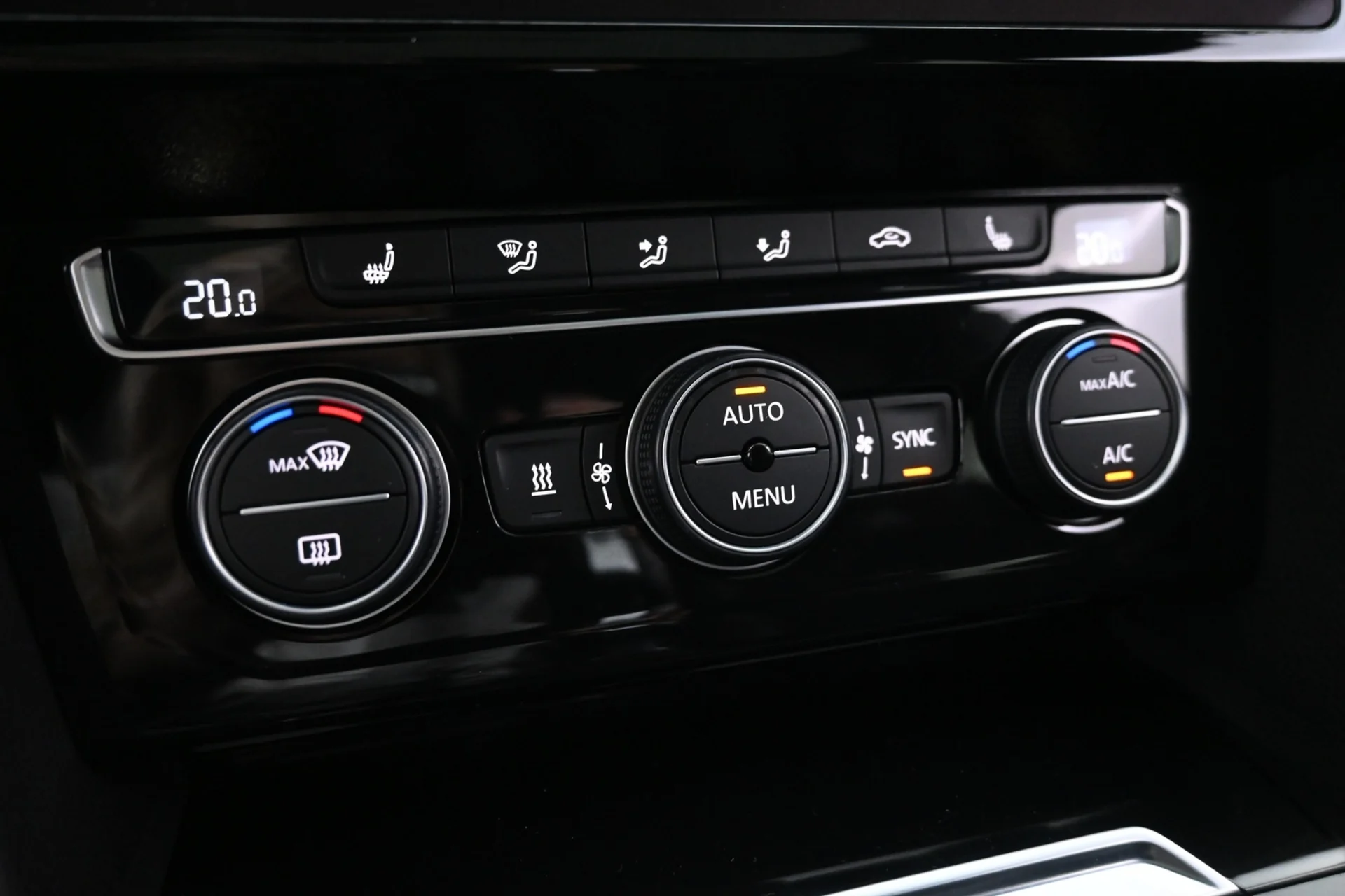 Car Image - 2O4giZZMXZFuMQ8SYxlI6s