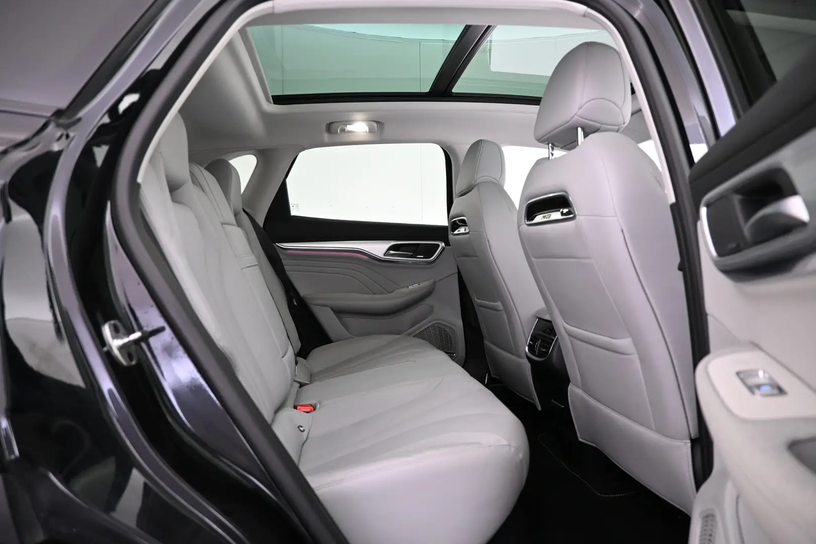 Car Image - 58hUx8bsjXPiB9Y279HqEH