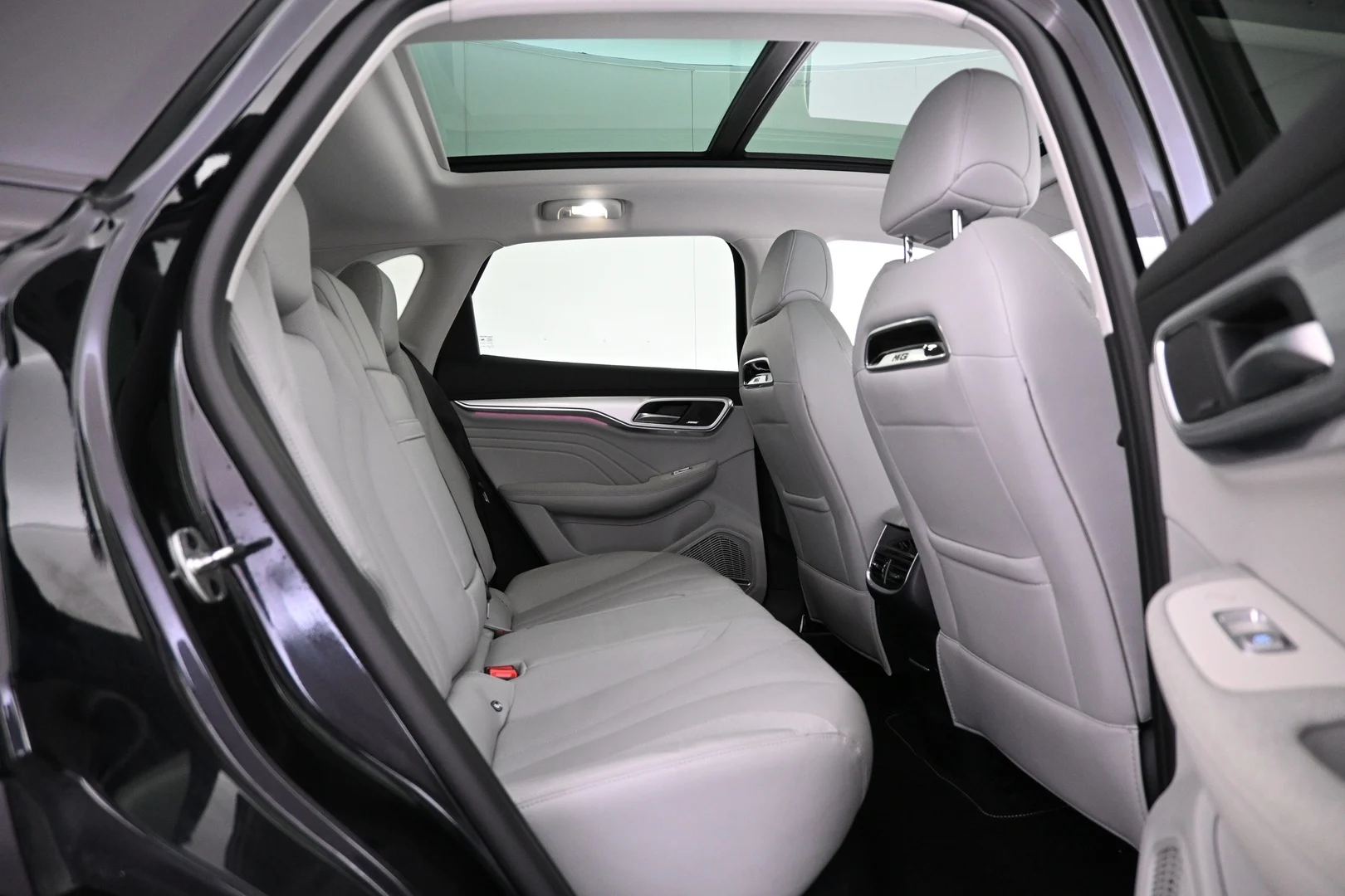 Car Image - 58hUx8bsjXPiB9Y279HqEH