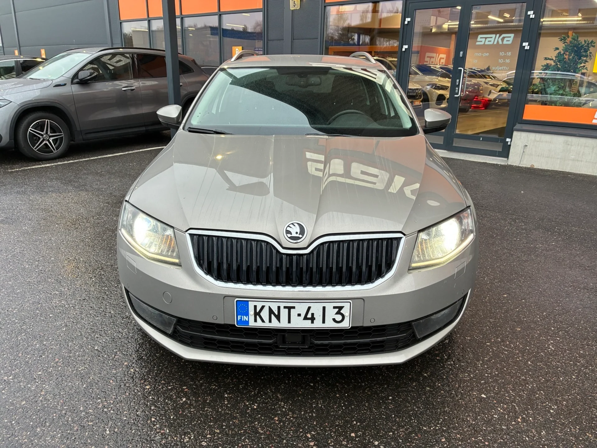 Car Image - 7mcxJ9XxqjRHrLxQGRjItB