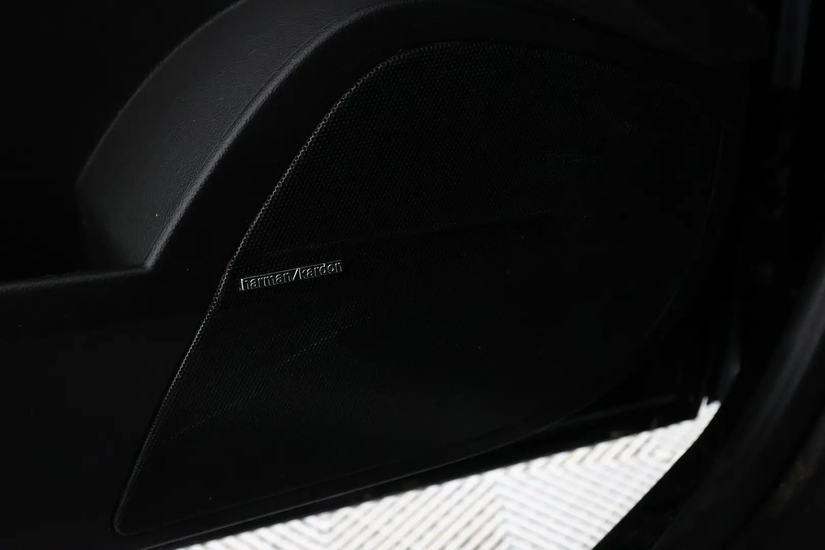 Car Image - 1aKUHnX1JDkFvxR7H8yOoL