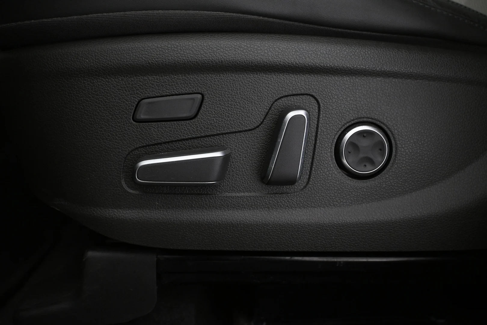 Car Image - 5S2UwVIqydtRGNCfJDX0dO