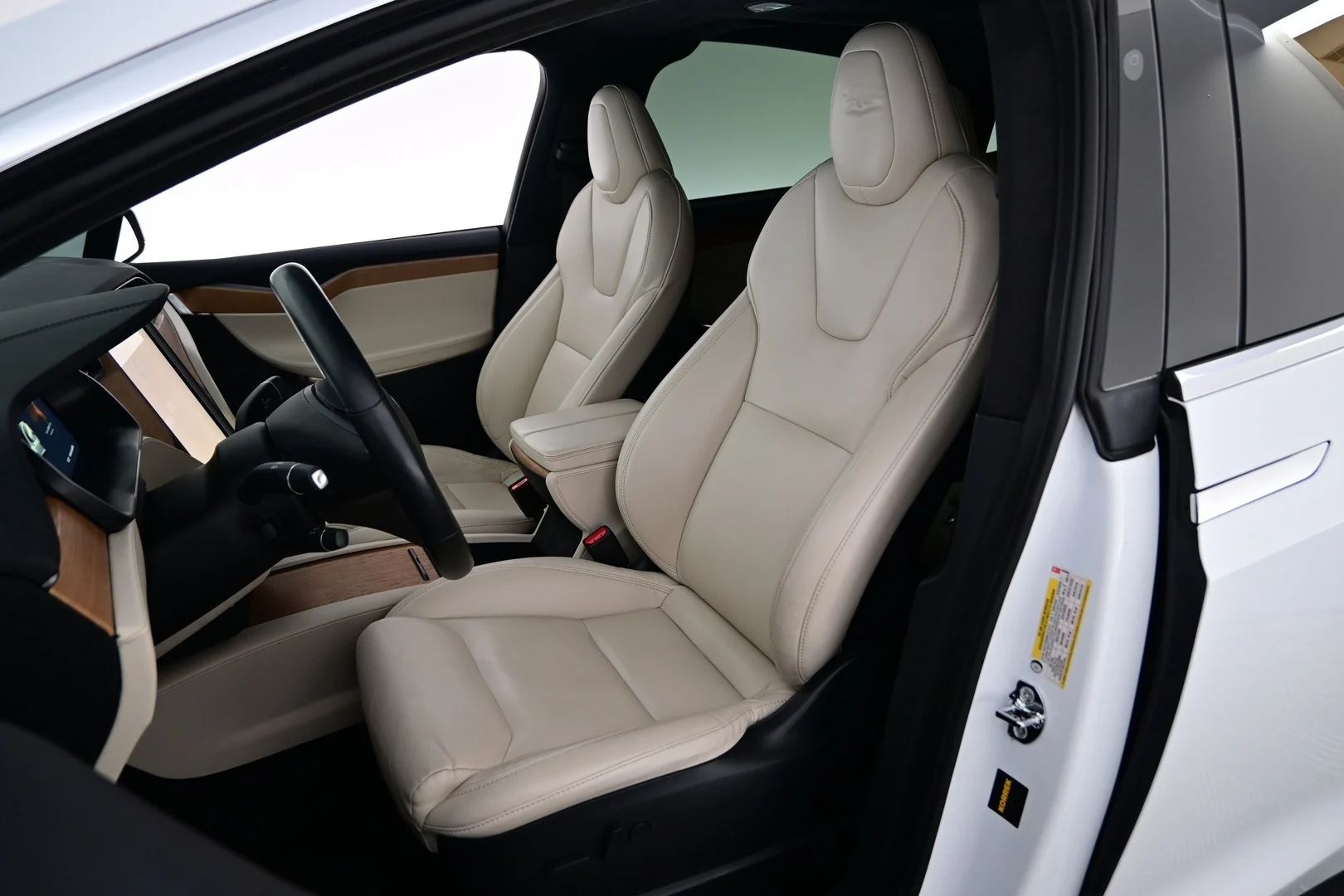 Car Image - 2UaRMcQOjZkhXBZilbaVgb