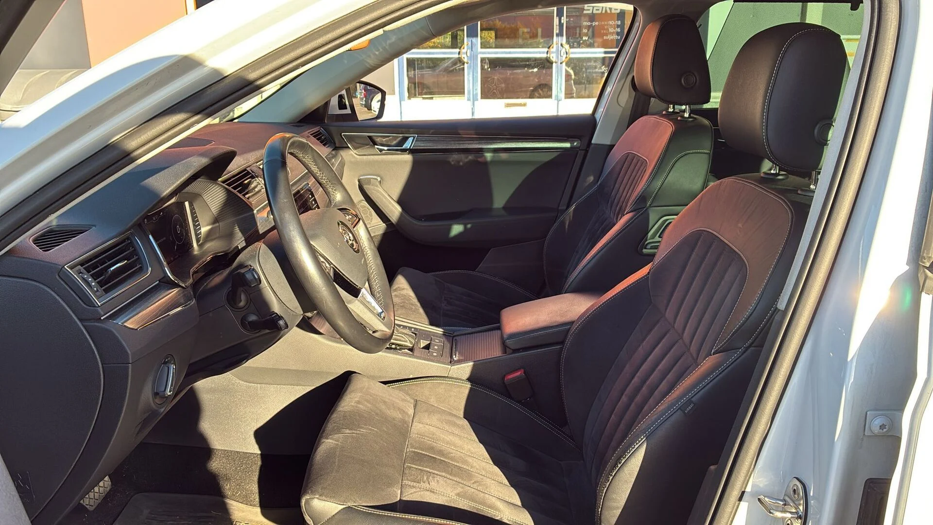 Car Image - 3ZlUZoSFE5Gt5u22m2RURH