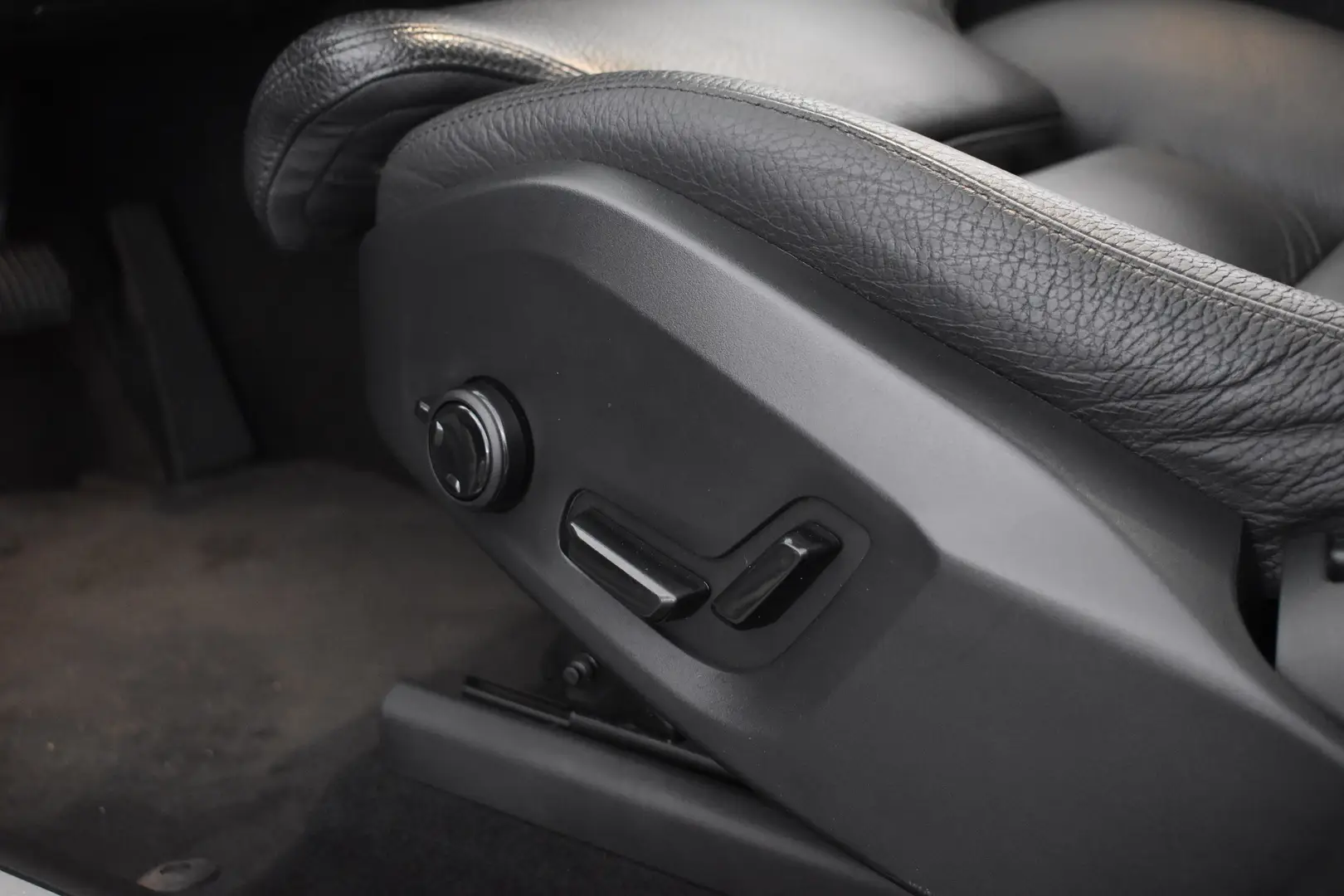 Car Image - 79rHmBjxjFkDAh9uuMyhrk