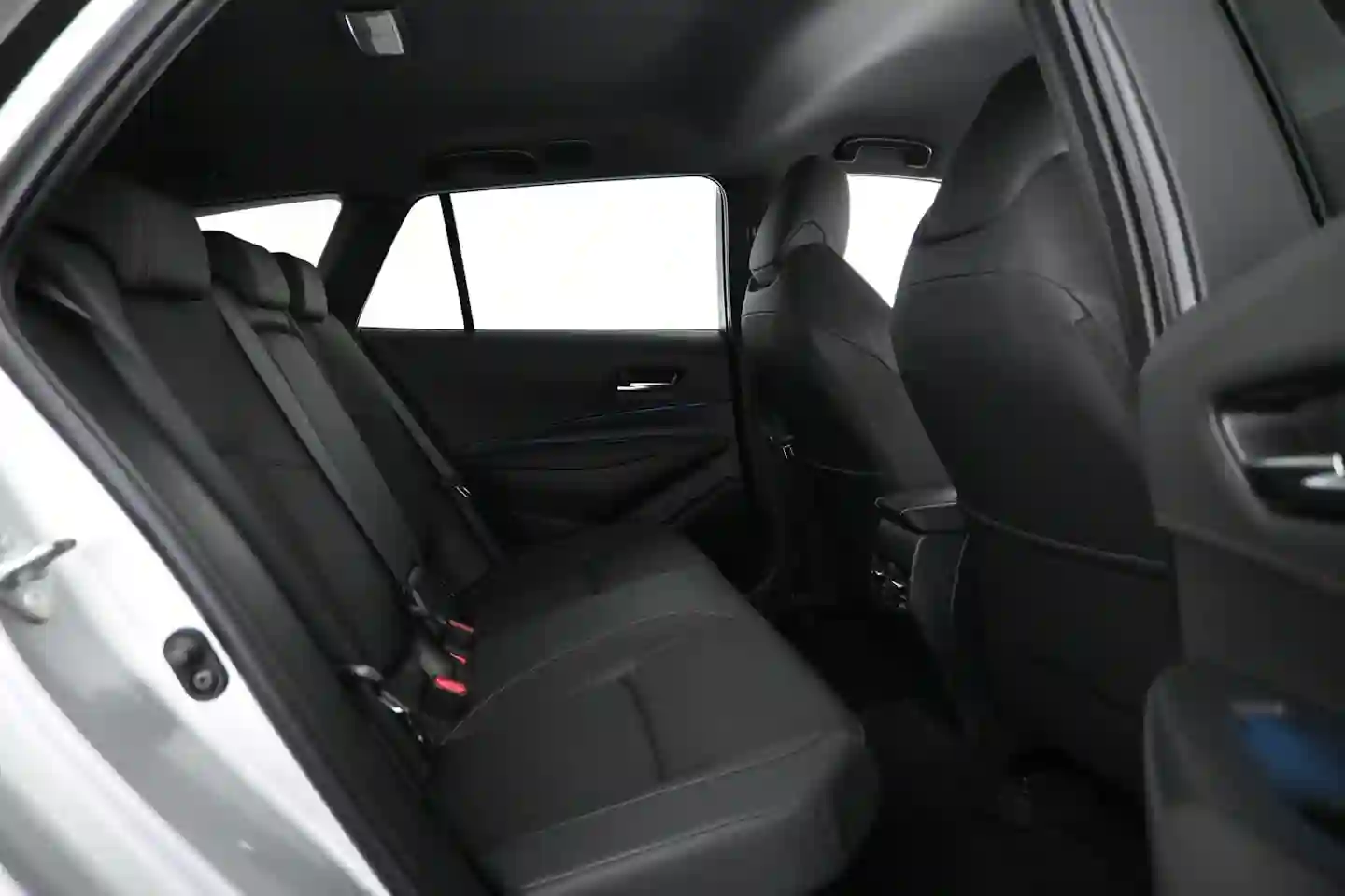 Car Image - 2ExMIWCoX8mUs53YSjvVLS
