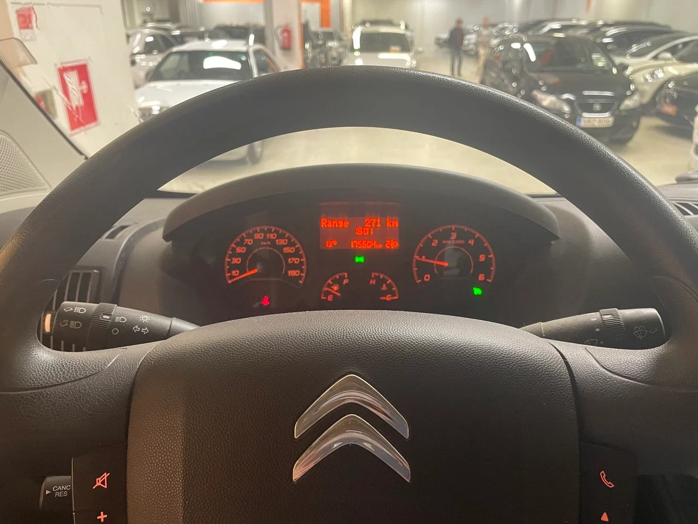 Car Image - 3xQiMYMHyajXrFKvM1sNhi