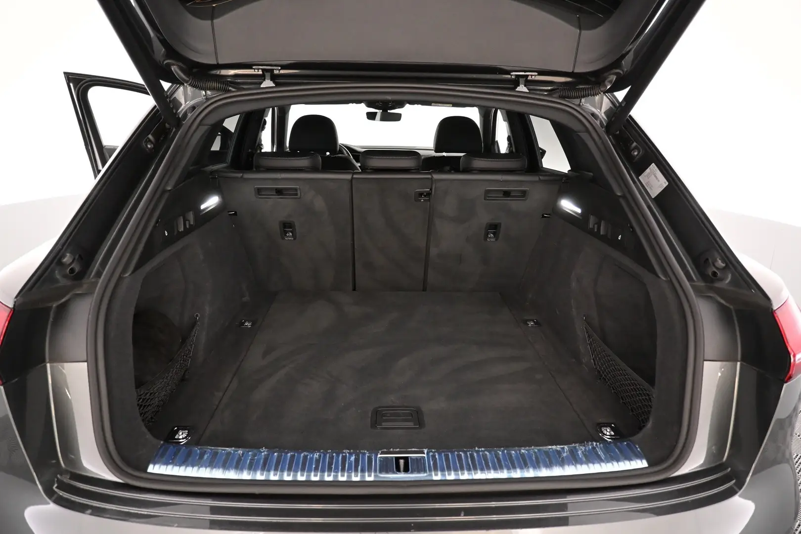 Car Image - HjPSb1CRE2NGx3o5aufVS