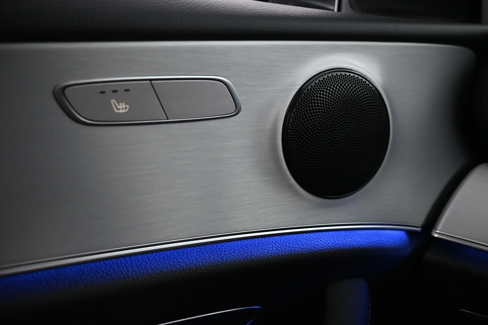 Car Image - qBbLFdbz9InBszjdJl3Ja