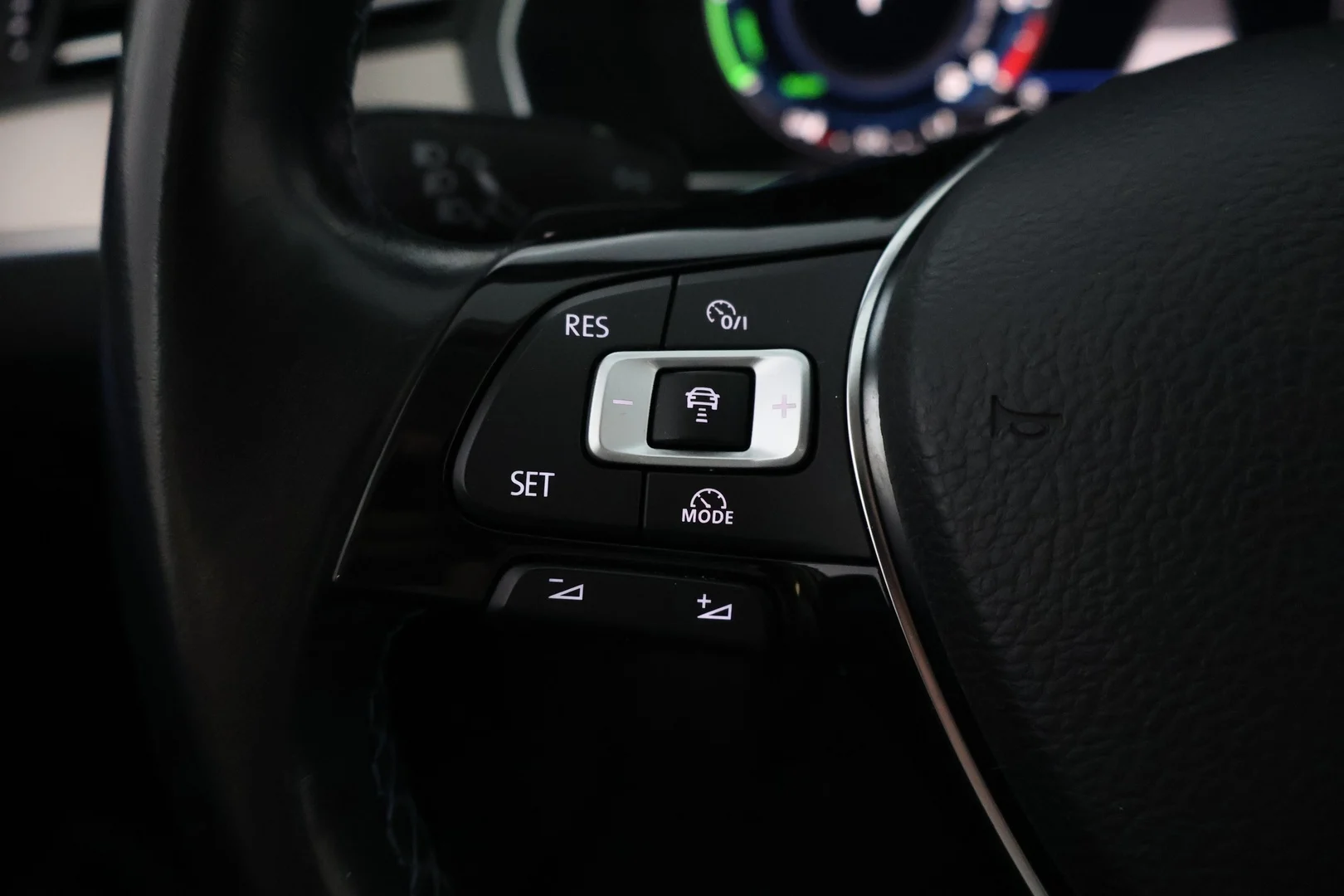 Car Image - NSDo8DdjIv3gfDPjlqTh9