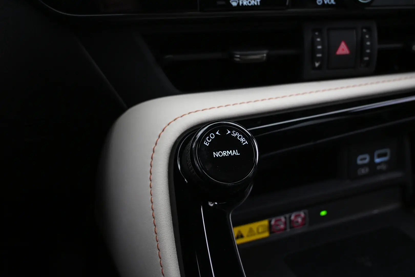 Car Image - 3dTeYeFuJuU6Z2q7yT8CzK