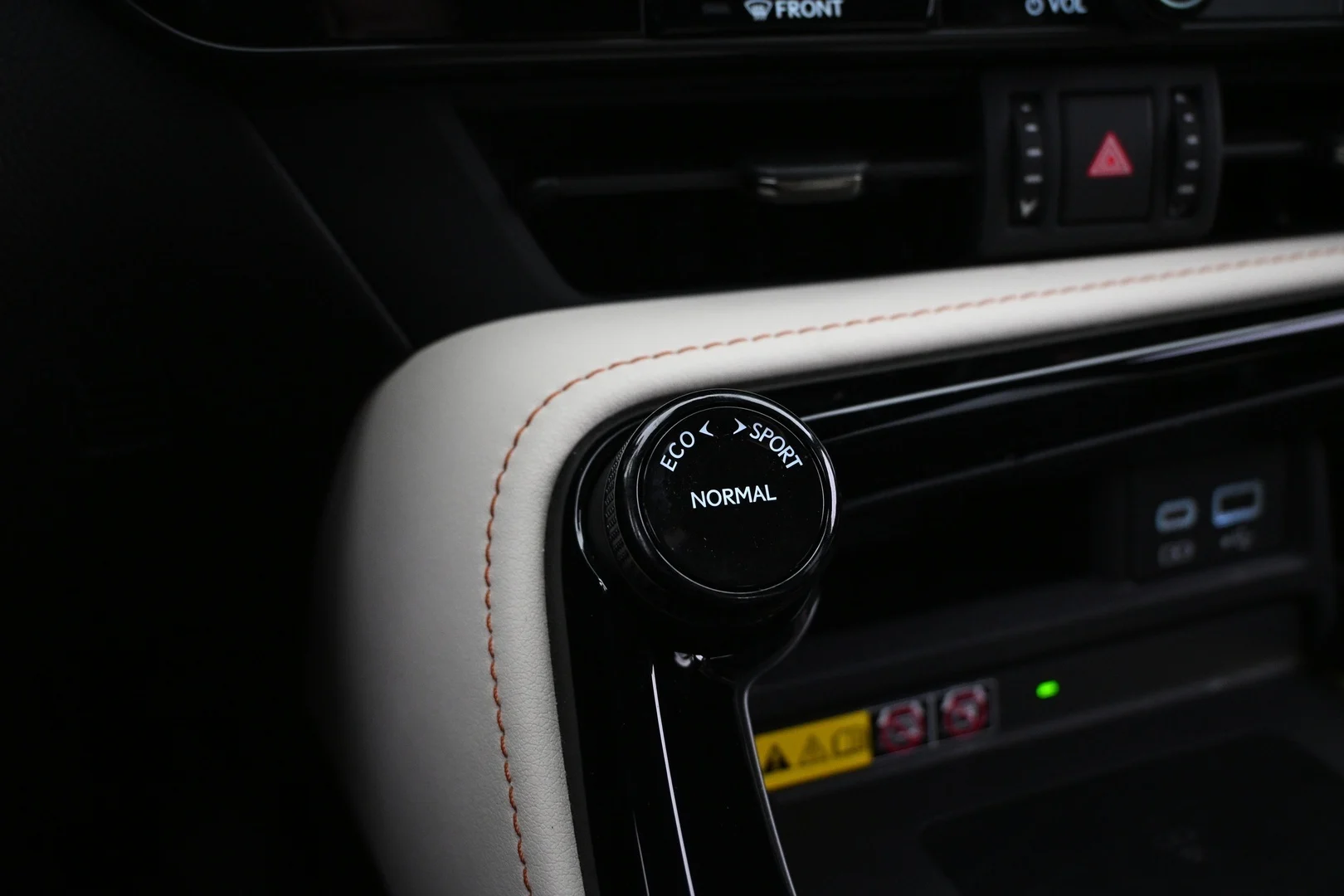 Car Image - 3dTeYeFuJuU6Z2q7yT8CzK