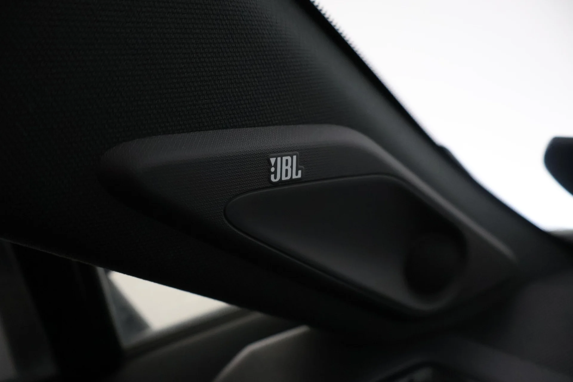 Car Image - 1ozj4ATg4jJf6BDxFAYGkY